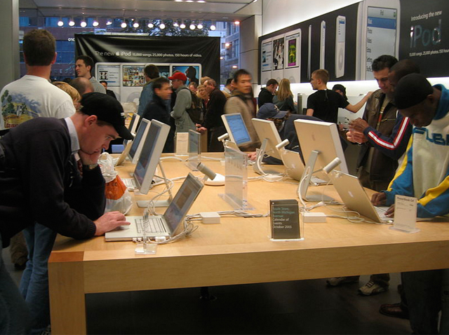 Omnichannel retail, retail, tech, retail innovations, Delivery innovation, retail trends, retail design