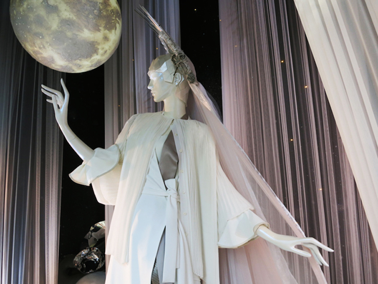 retail trends, visual merchandising, Christmas shopping, visual merchandising and store design, London retail trends,